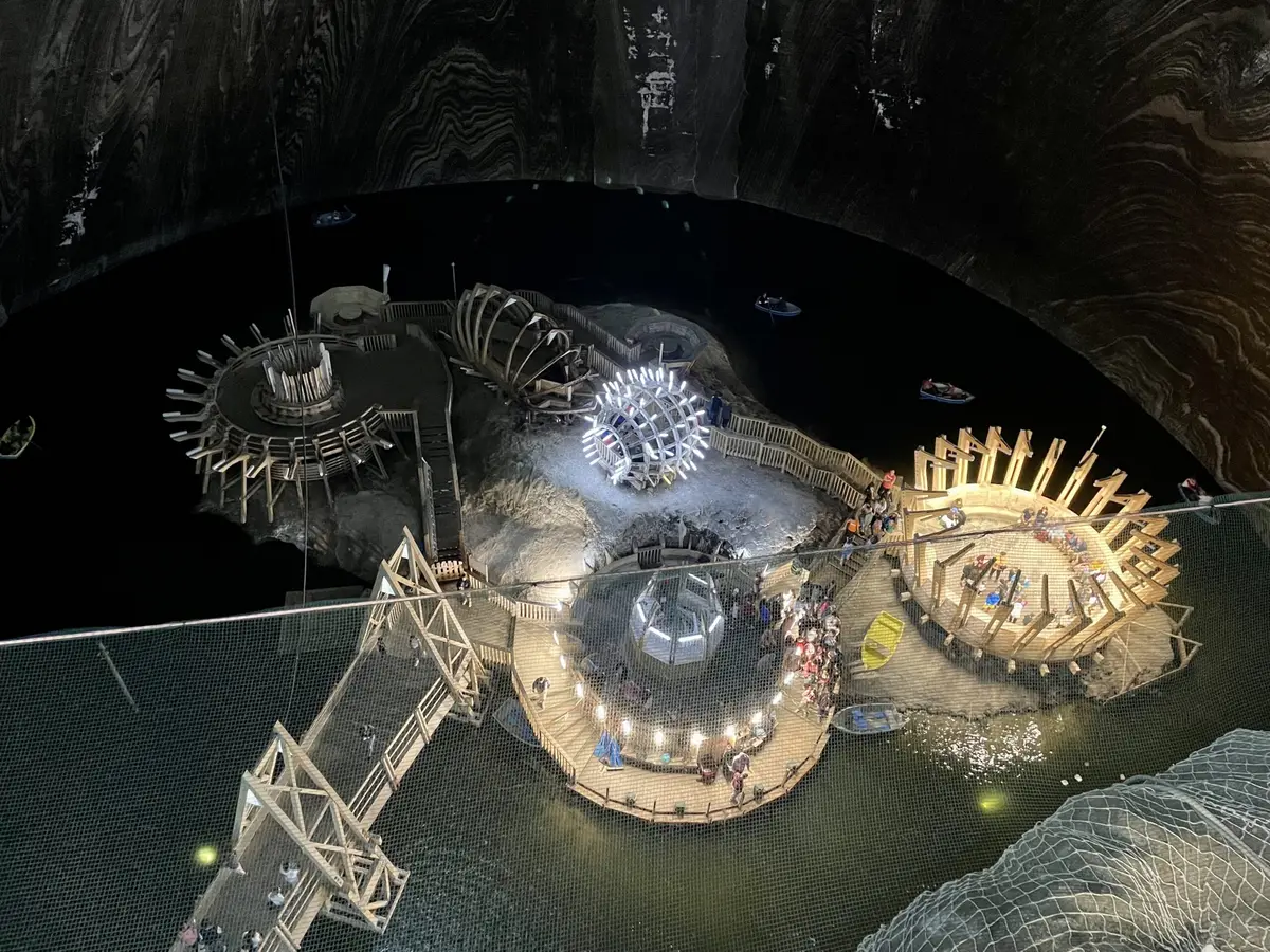 Хунедоара — фото до туру «Must visit: замки Трансільванії, Брашов, Сибіу, Salina Turda»
