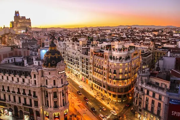 Hola, Barcelona! Привіт, Барселона!