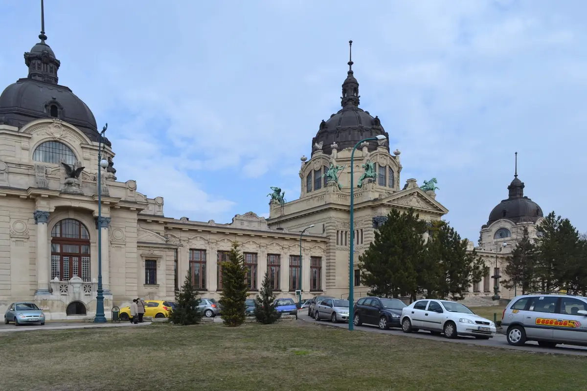Купальні Сечені — фото