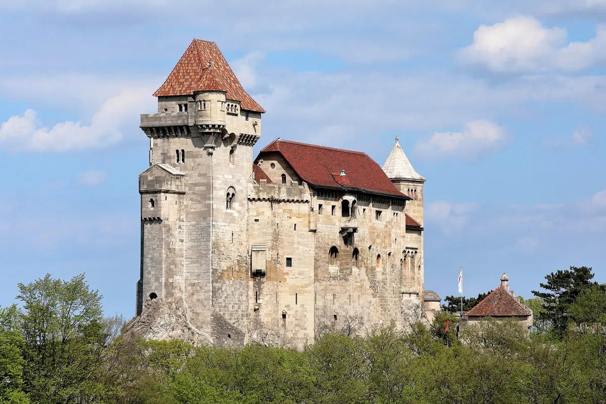 Замок Ліхтенштейн — фото